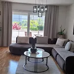 No 13 Apartmán *