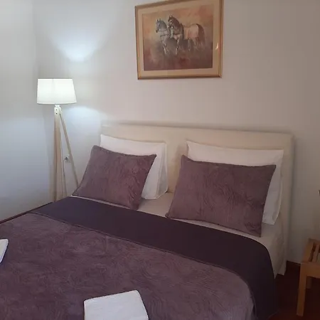 شقة No 13 موستار