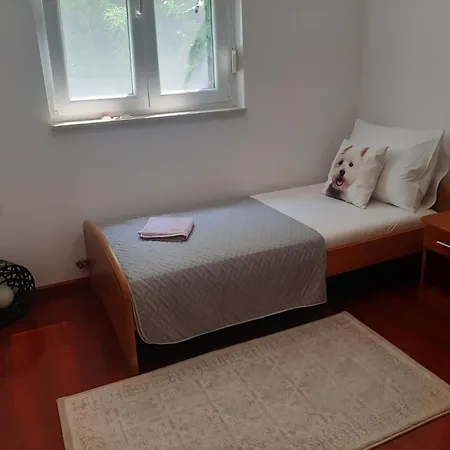 No 13 Apartment