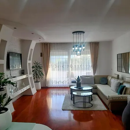 Apartment No 13 *