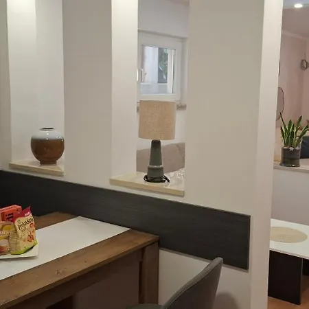 No 13 アパート *