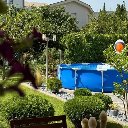 No 13 アパート モスタル