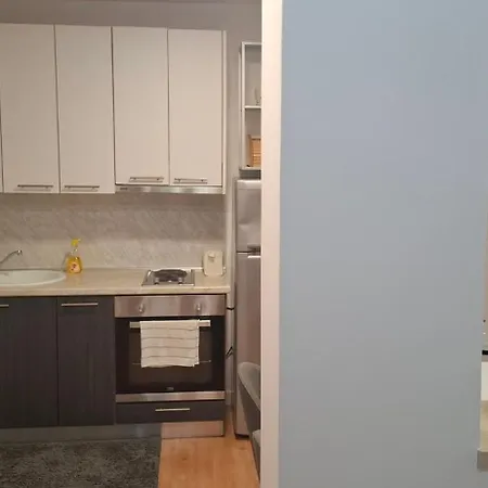 アパート No 13 モスタル