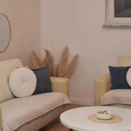 アパート No 13 モスタル