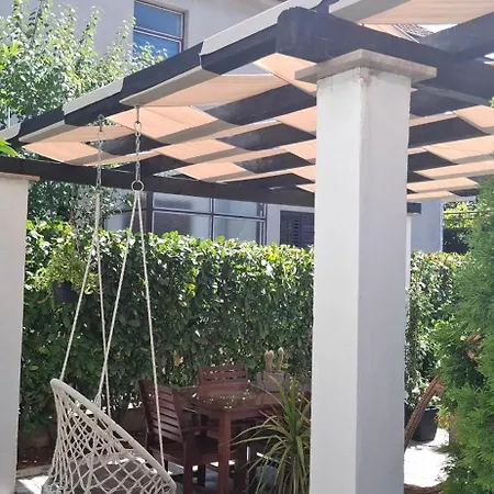 アパート No 13 モスタル